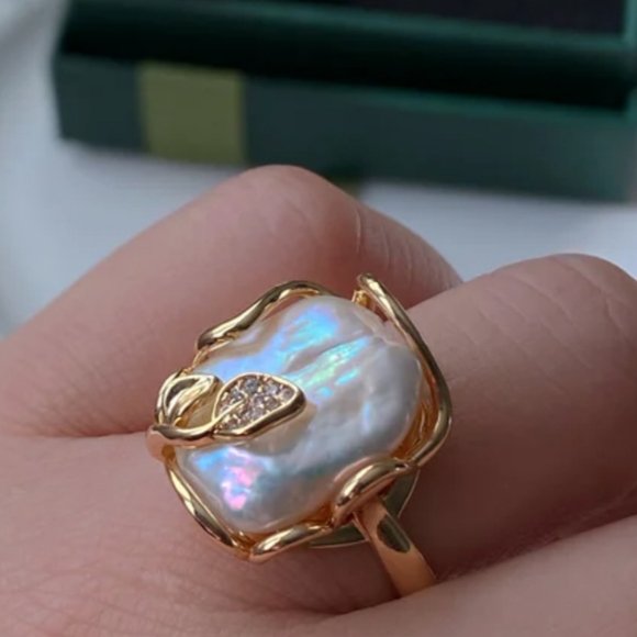 Handcrafted Artistic Natural Freshwater Baroque Pearl Set. - Picture 8 of 8